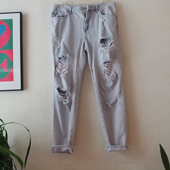 Forever 21 boyfriend distressed jeans - Picture 1 of 10